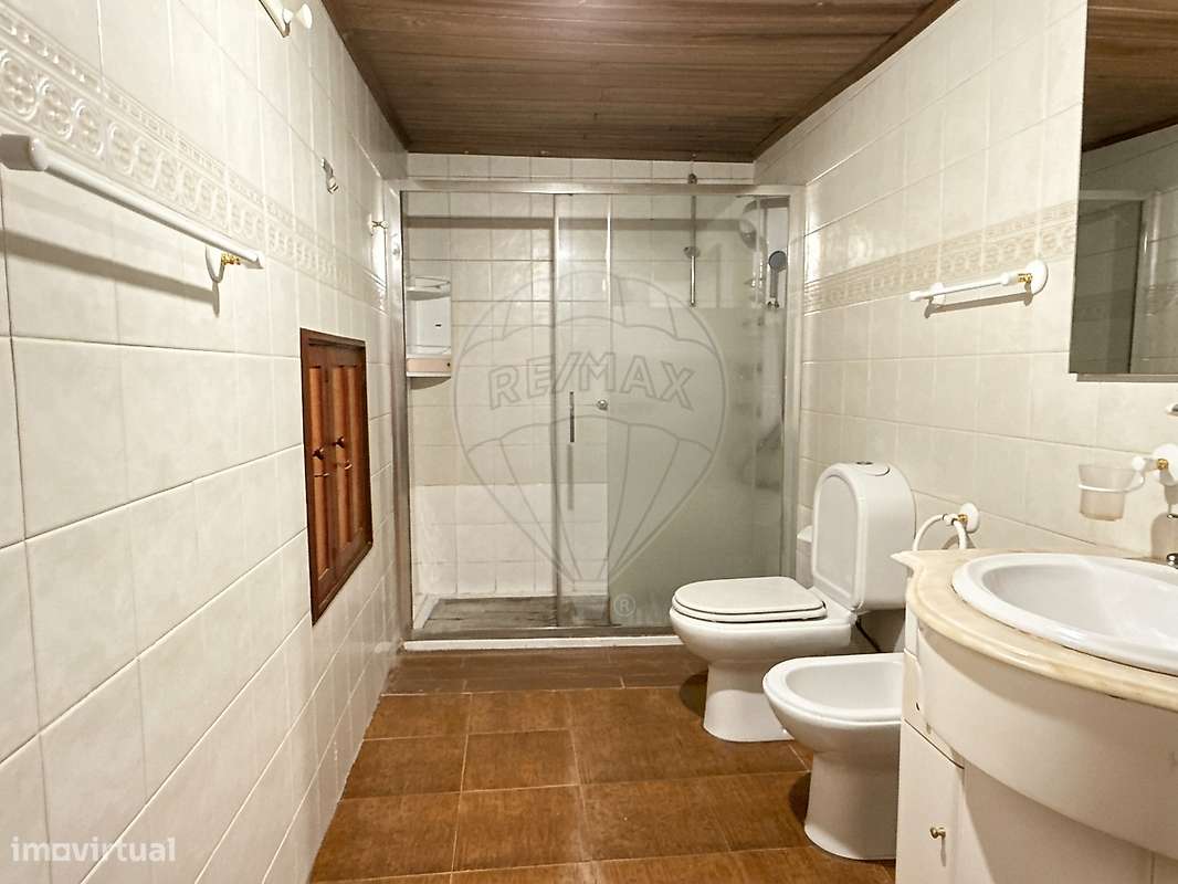 Moradia T4 para venda-7