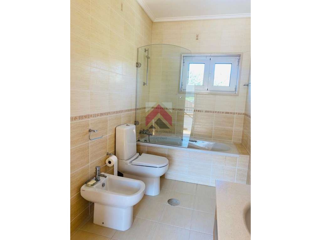 Moradia T6 Isolada na Palhaça-45