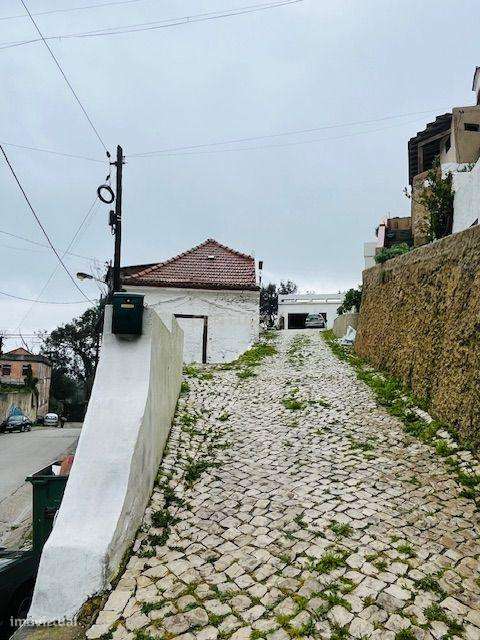 TERRENO COM PRÉDIO EM RUÍNA PARA REABILITAÇÃO em PORTO BRANDÃO - Grande imagem: 5/25