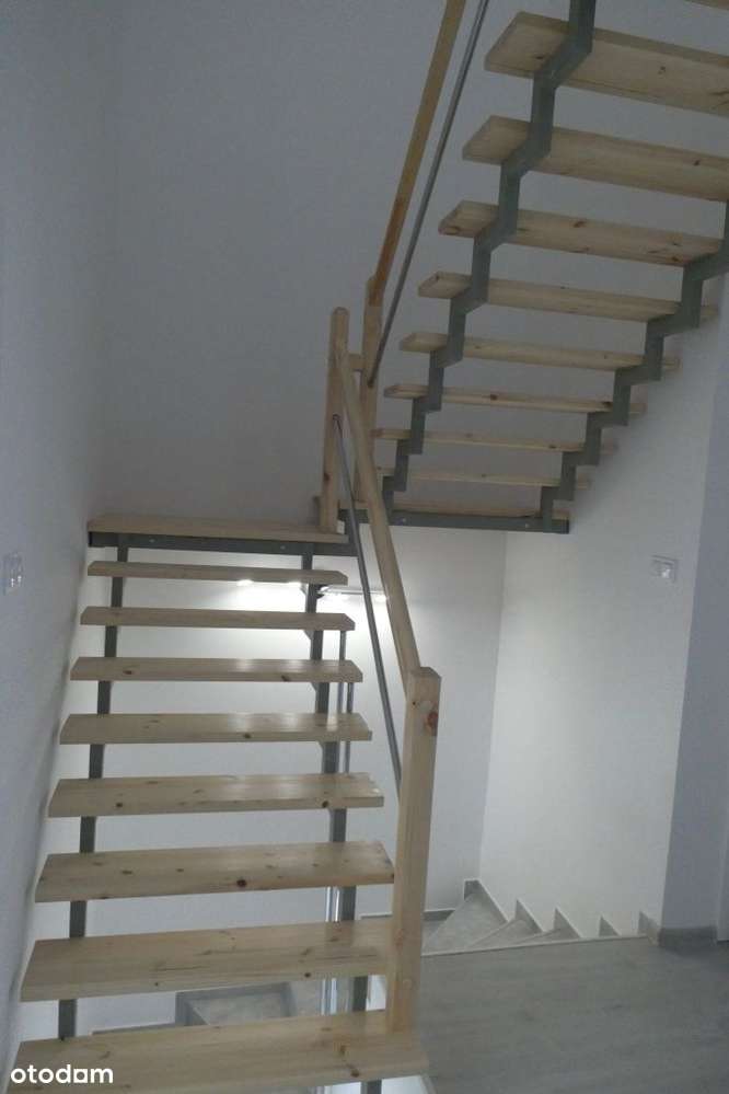 Przestronny dom inwestycyjny-6