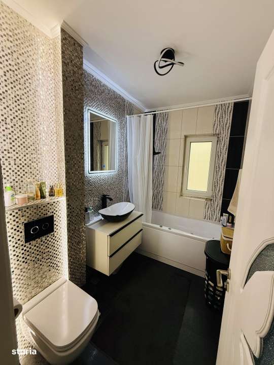 Apartament 3 camere decomandat 68 mp utili plus balcon strada Teilor-6