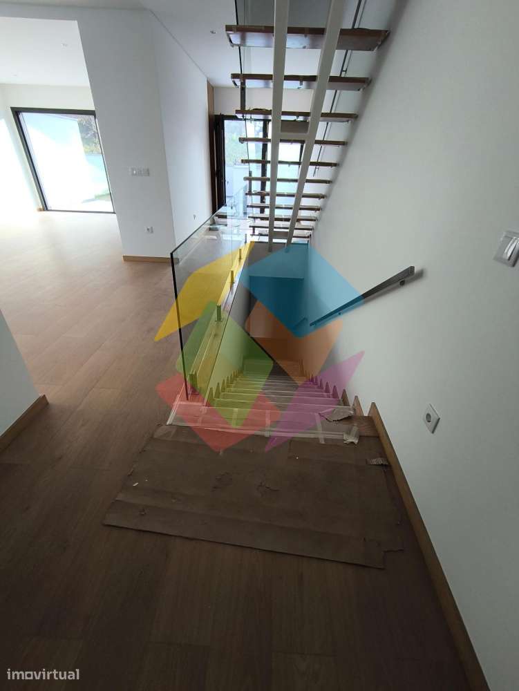 Moradia em Lobão, moderna, luminosa e pensada para o conforto da fam?-20