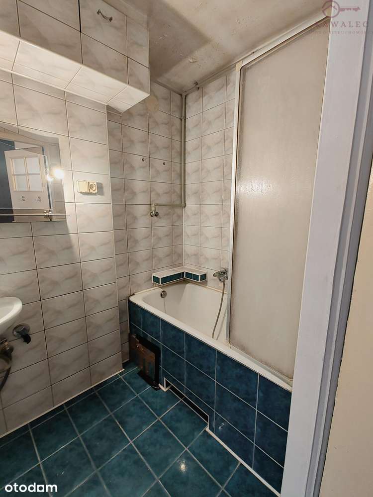 Komfortowe i przestronne mieszkanie w ścisłym centrum miasta-12