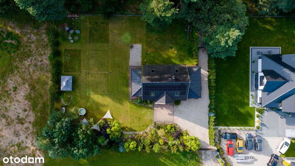 Całoroczny drewniany dom z ogrodem jacuzzi i sauną-1