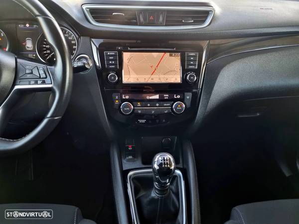 Nissan Qashqai 1.5 dCi N-Connecta 18 - 6