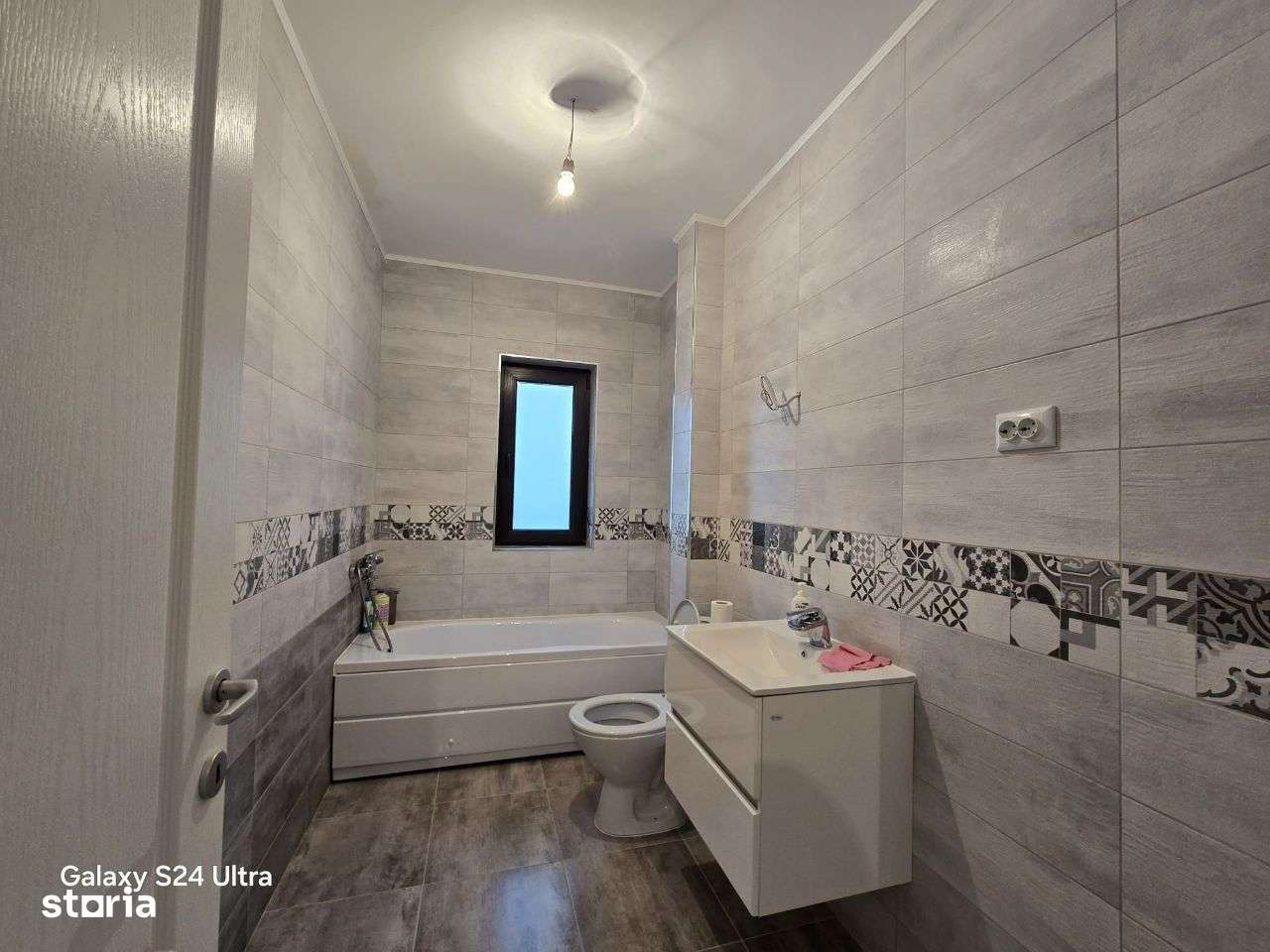 Capat CUG  Apartament   1 camera D 41.9 m  + curte 25 mp TAXE NOTAR 0 - Imagine principală: 5/12