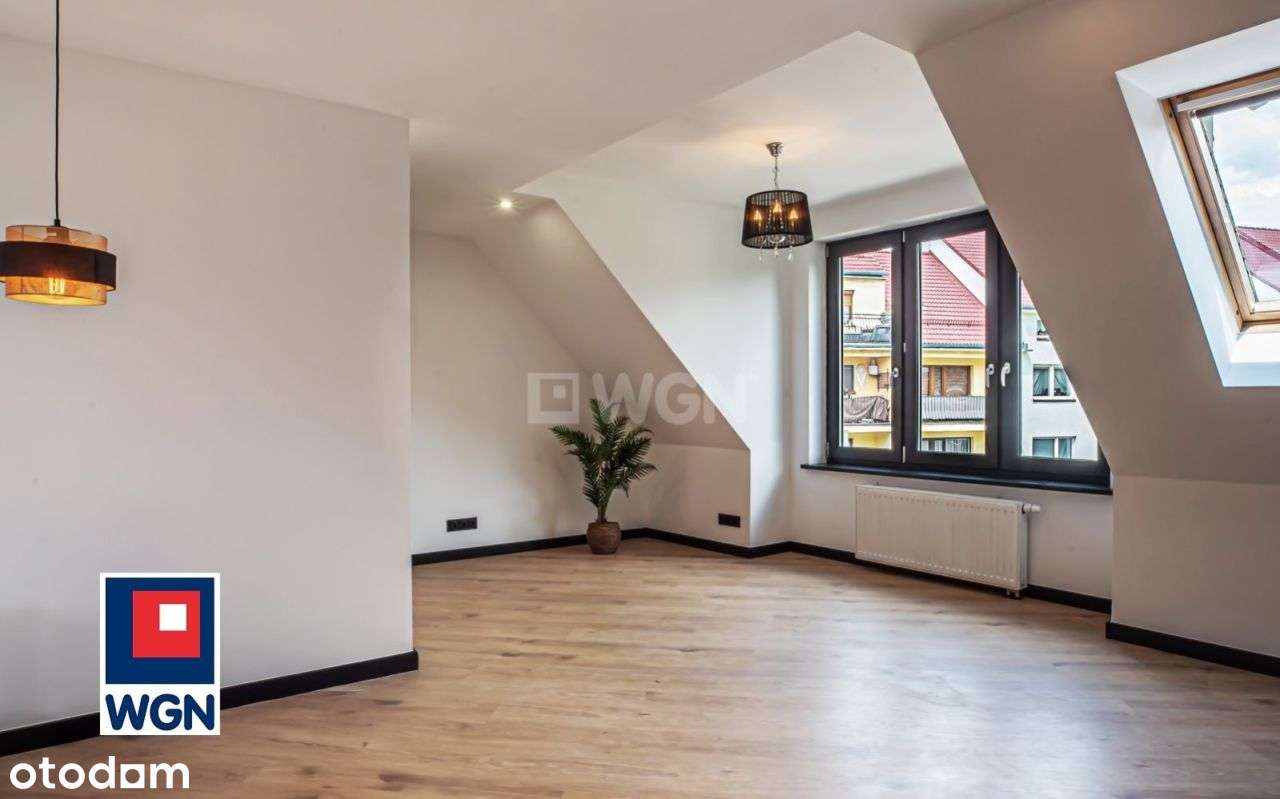 Eksluzywny apartament dwupoziomowy w ścisłym centrum miasta.-7