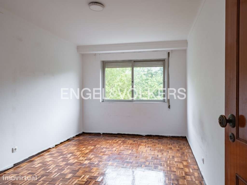 Apartamento T3 no Monte da Caparica-16
