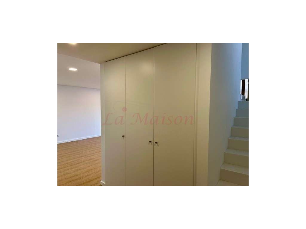 Moradia V5 no centro de Loures-3