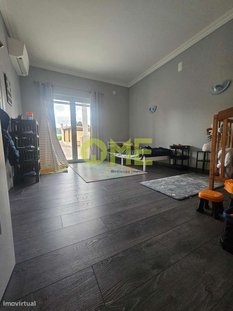 Moradia T6, com 5 000m2 de terreno-17