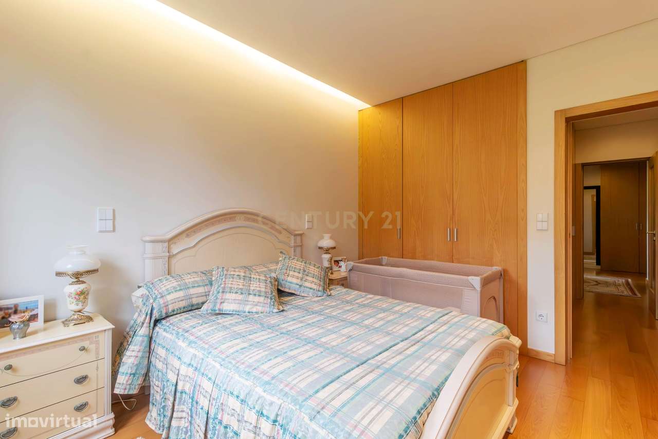 Apartamento T2 em Oliveira do Douro, Vila Nova de Gaia-35