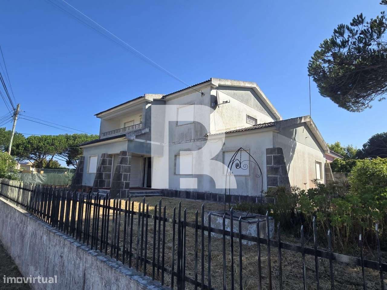 Moradia Isolada T7 em Fontanelas-59