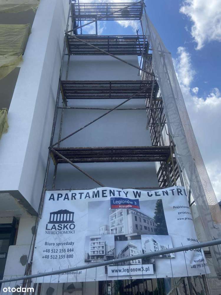 Nowoczesne 4-pokojowe mieszkanie w centrum miasta-6