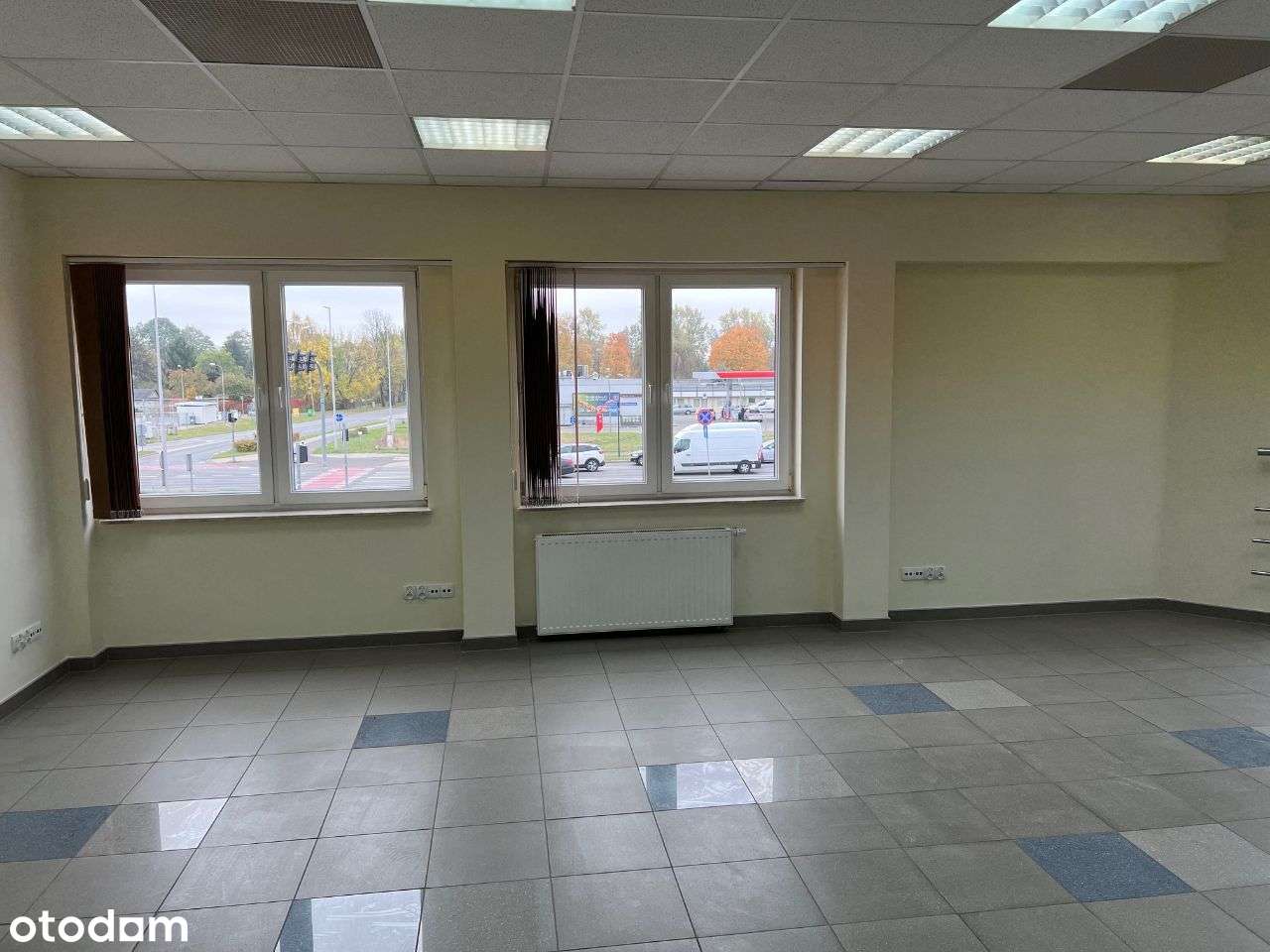 Lokal biurowy o pow. 75m2 parking teren ogrodzony dobra lokalizacja - Pełny obrazek: 4/19