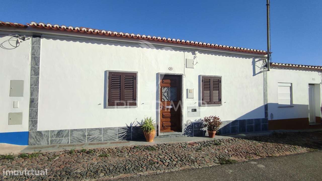 Moradia T3  em Trigaches . Beja - Grande imagem: 2/26