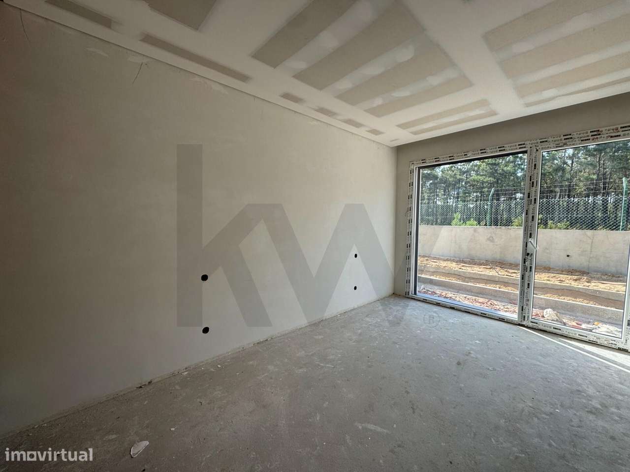 Moradia T3+1 Exclusiva com Piscina Junto ao Pinhal da Aroeira-21