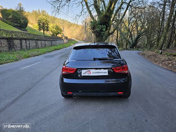 Audi A1 Sportback 1.6 TDi S-line S tronic - 3