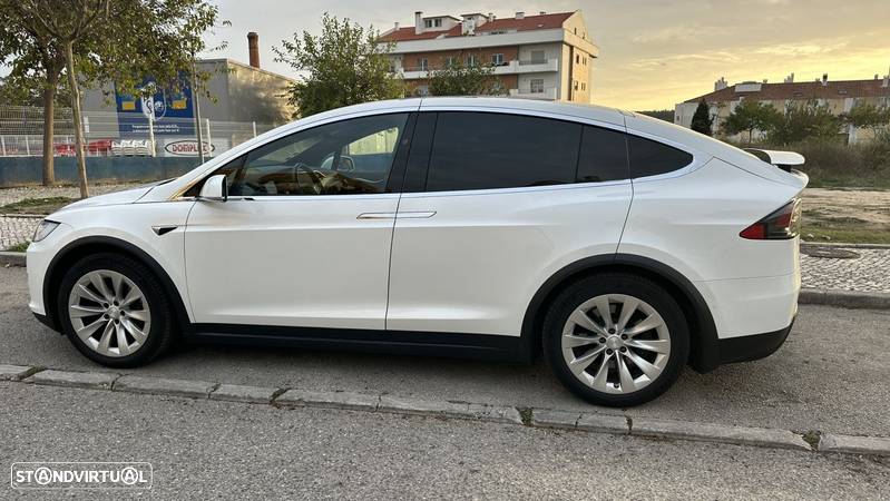 Tesla Model X 100D - 5