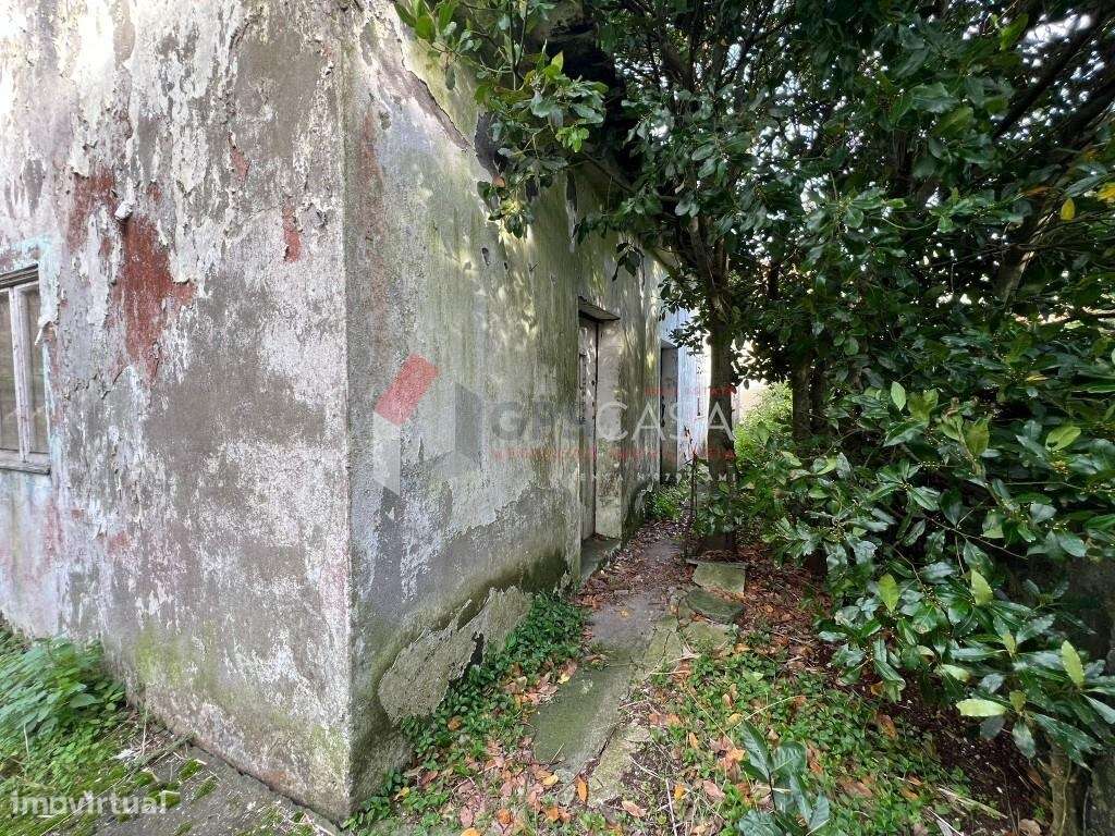 Excelente oportunidade de investimento – Moradia T2 em São Bento-5