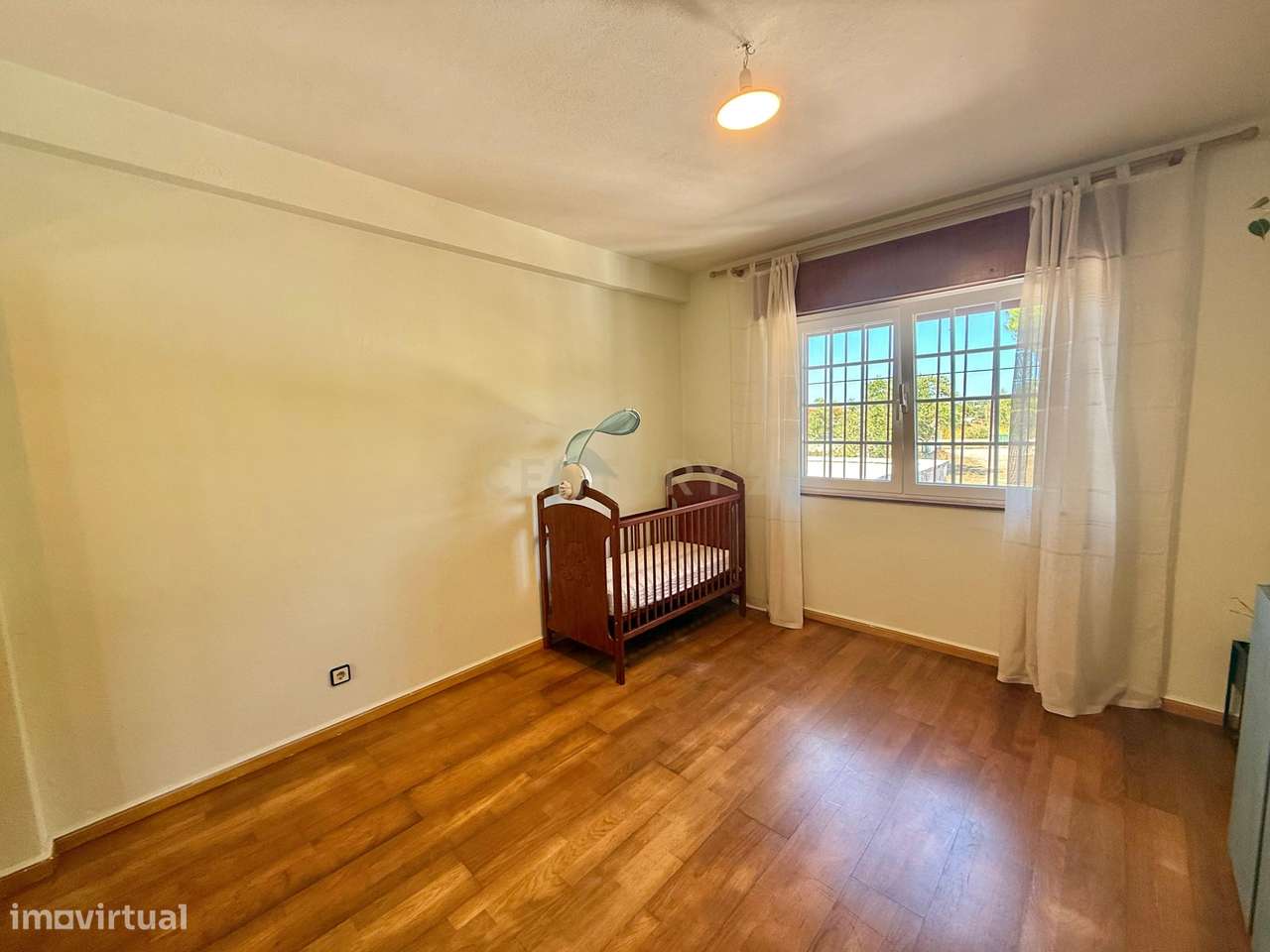 Moradia T4  em Vendas de Azeitão com jardim - Oportunidade-18