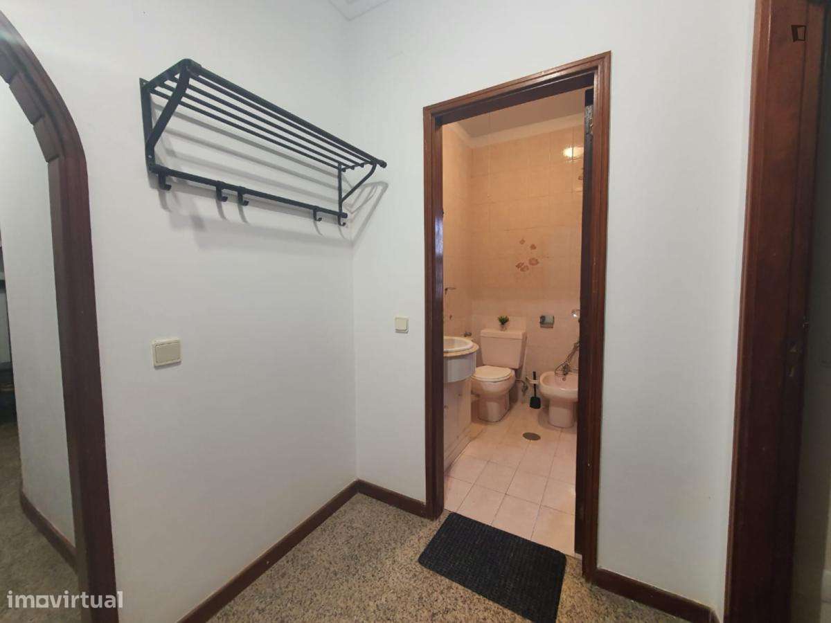 Quarto - localizado em Gulpilhares Porto - Grande imagem: 4/7