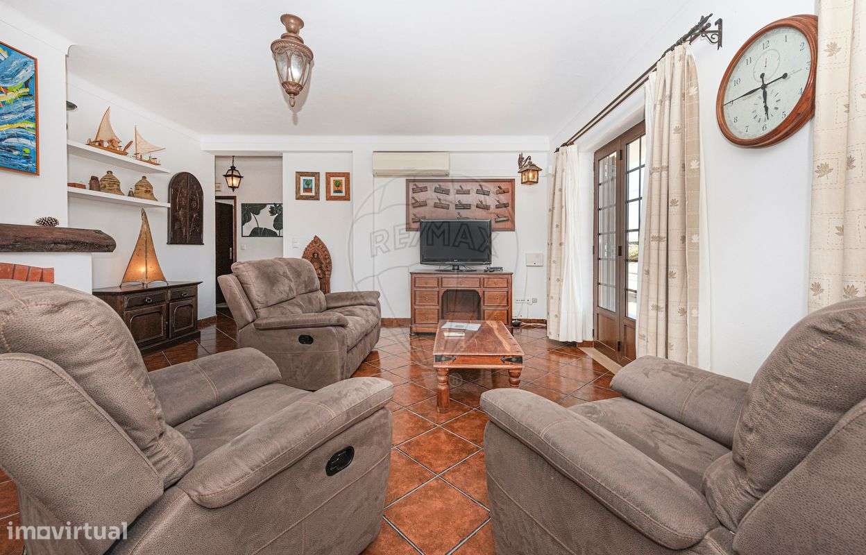 Moradia T4 para venda-5