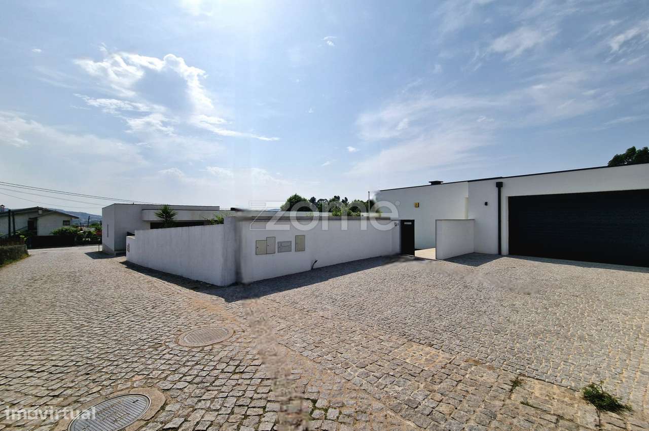 Moradia Térrea T3 com Piscina, 3 Suítes e Escritório - Panoias, Bra... - Grande imagem: 4/53