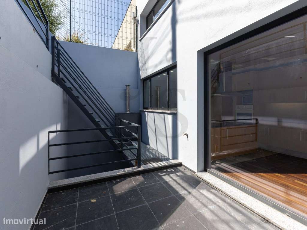 Moradia T4+T2 R/C Independente Gondomar - Possibilidade Permuta-11