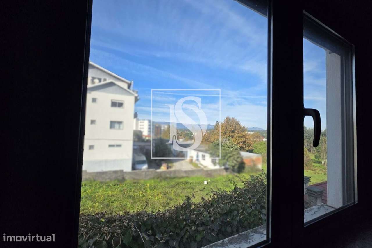 Moradia T6 no centro de Tondela - Grande imagem: 5/27