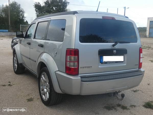 Dodge Nitro - 4