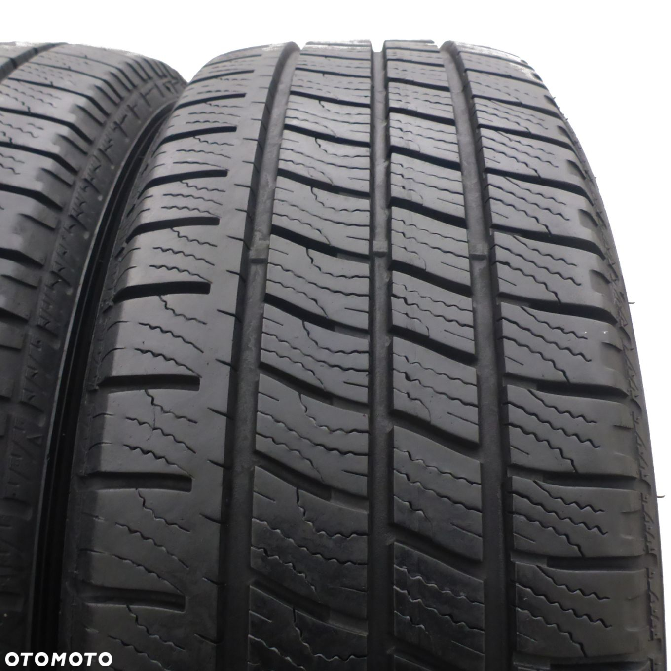 2 x GOODYEAR 215/60 R17 C 109/107T Cargo Vector 2 Wielosezon 7mm - 3