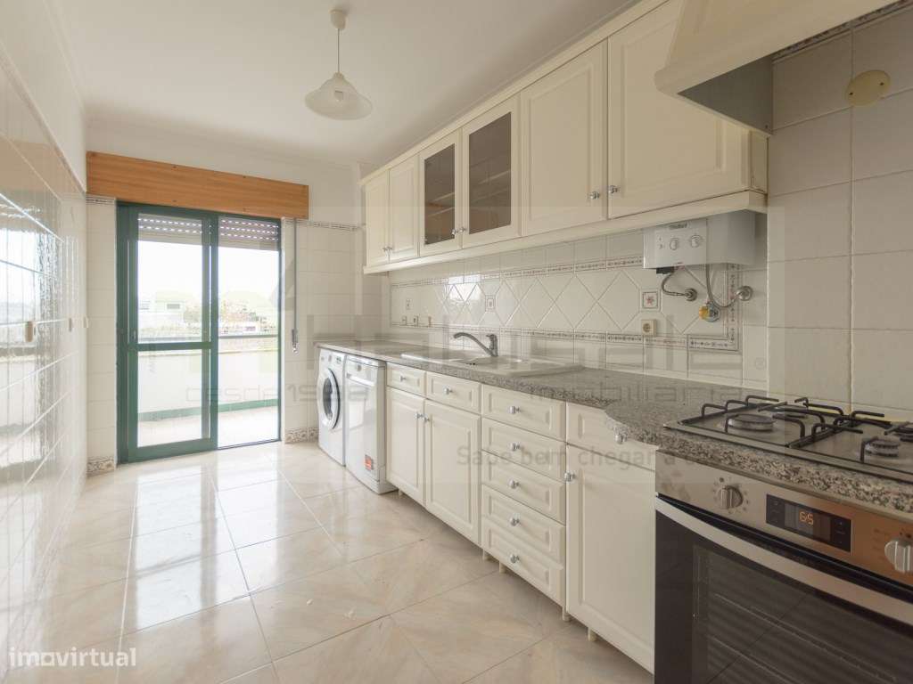 T1 para arrendamento Lazarim, Caparica - Grande imagem: 2/22