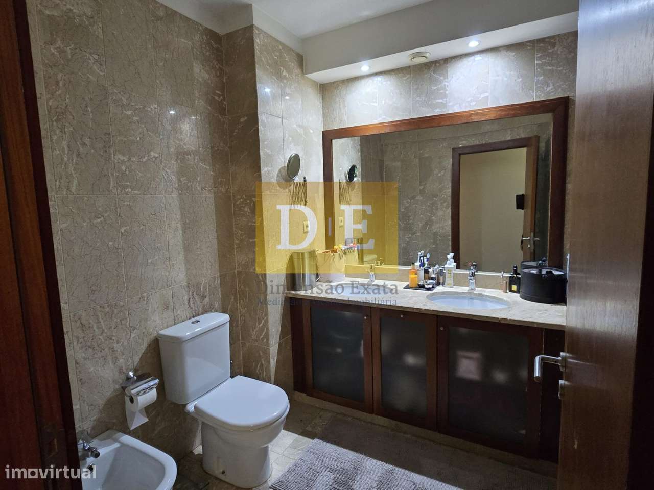 Lindo Apartamento T4 em 1ª Linha de Mar em Matosinhos Sul-20