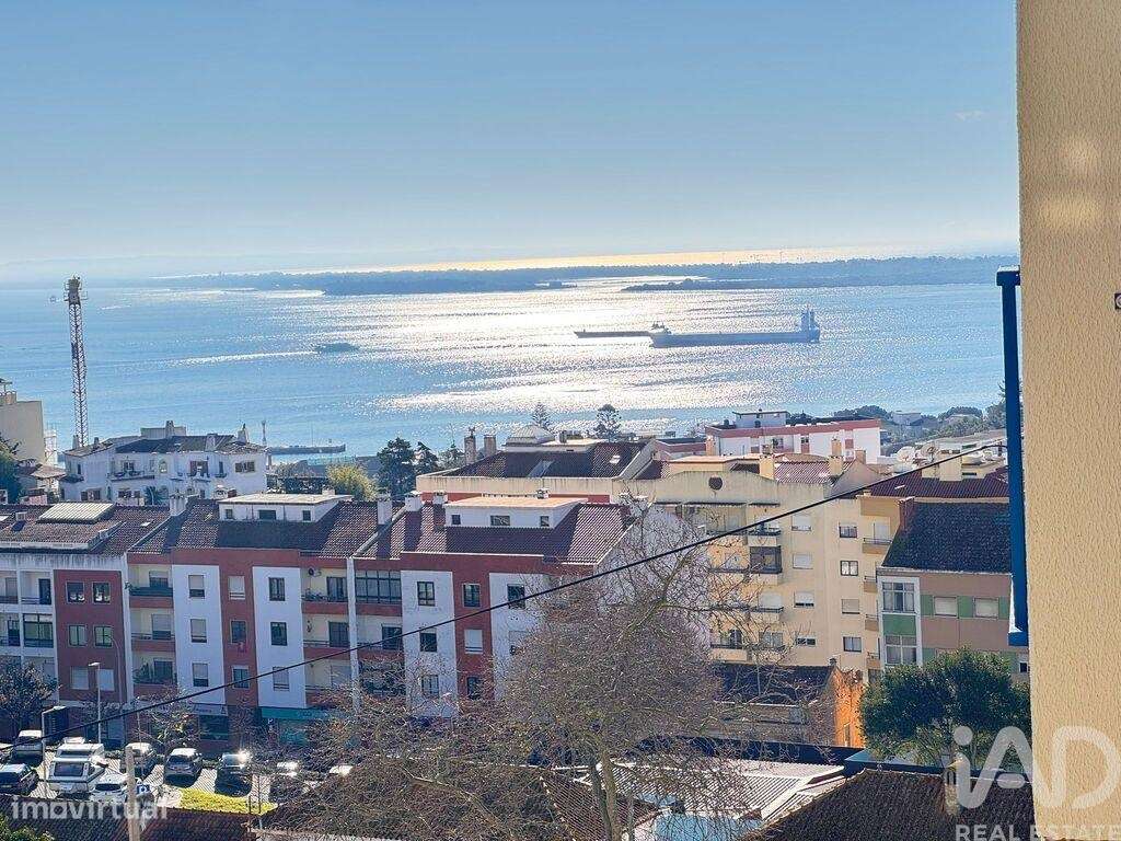 Apartamento T2 em Setúbal de 76 m2 - Grande imagem: 4/36
