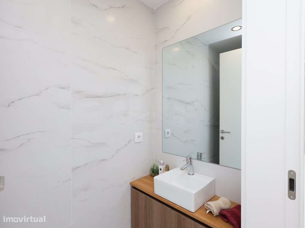 Apartamento T2 com Terraço - Último Piso - Parque da Lavandeira-13