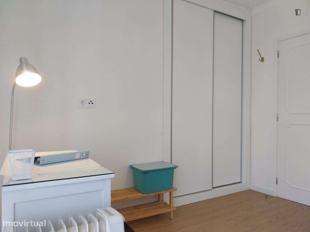 Quarto - localizado em Montes Claros Coimbra - Grande imagem: 4/5