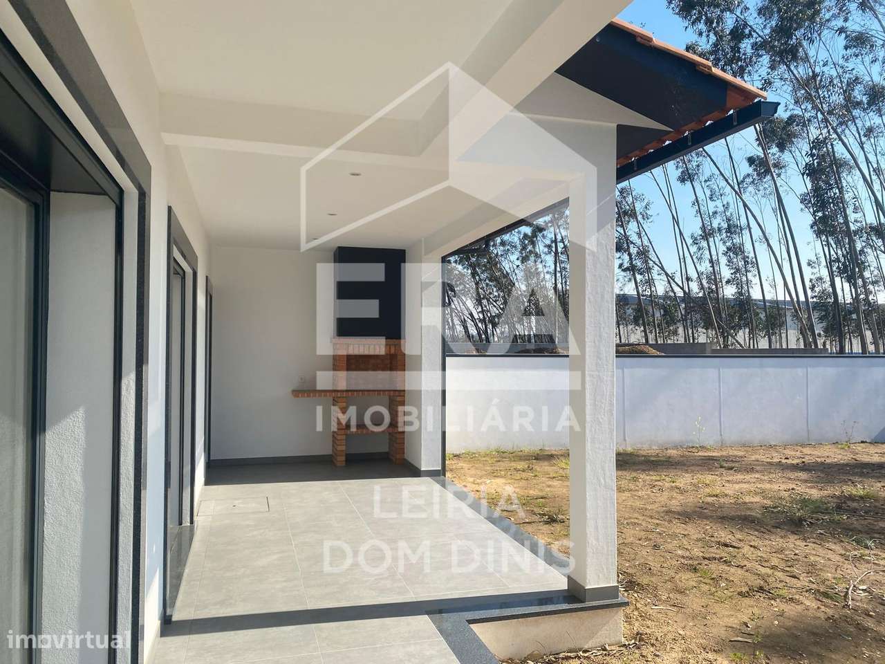 Moradia T3 Nova em Leiria-24
