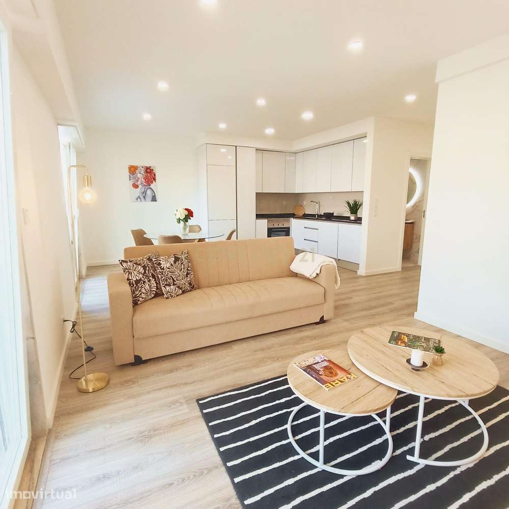 Apartamento Renovado T2 em Benfica - Grande imagem: 3/9