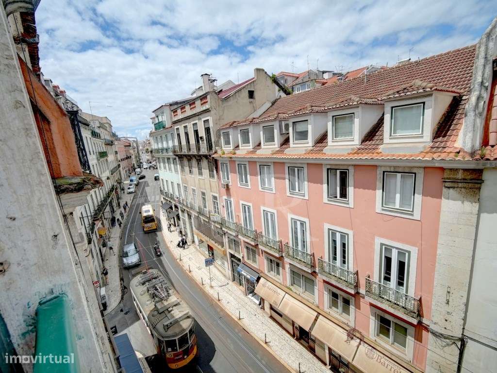 Apartamento T3 totalmente renovado no Chiado, Lisboa-21