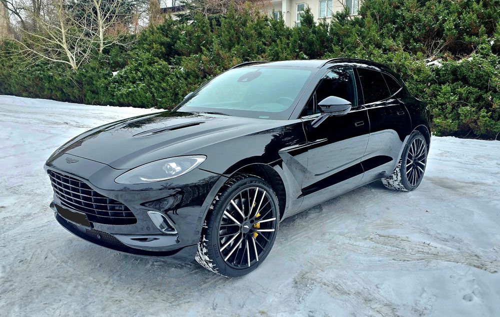 Aston Martin DBX 2022