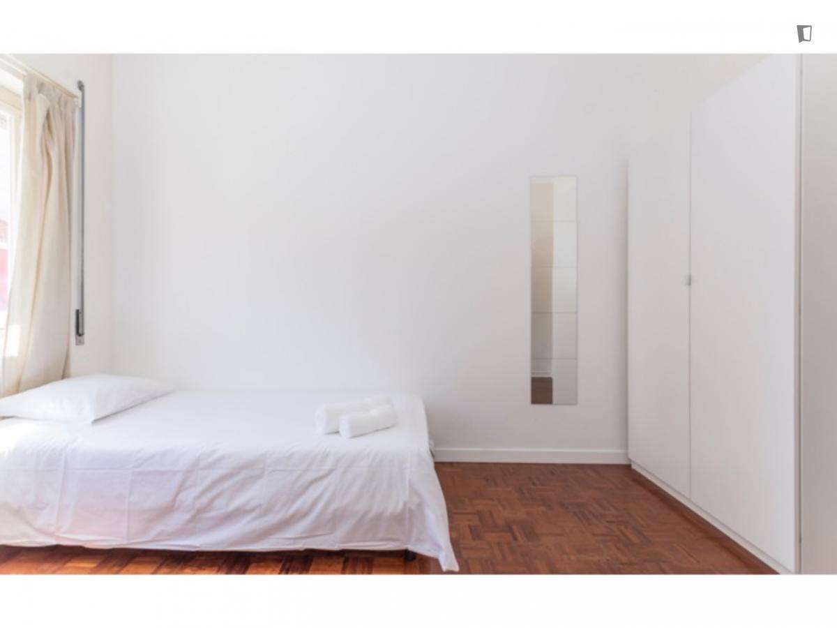Quarto - localizado em Lapa Lisbon - Grande imagem: 5/10