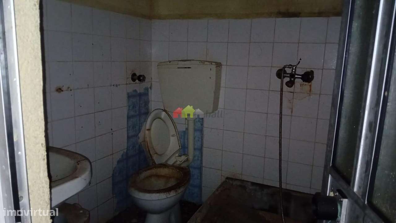 Moradia T4 térrea com anexos na Varzinha - Setúbal-19