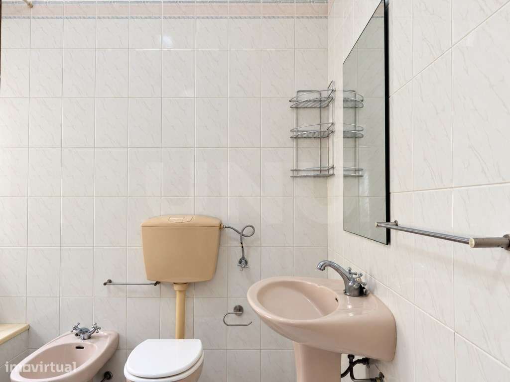 Apartamento T2+1 com vista mar para venda em Santa Cruz.-11