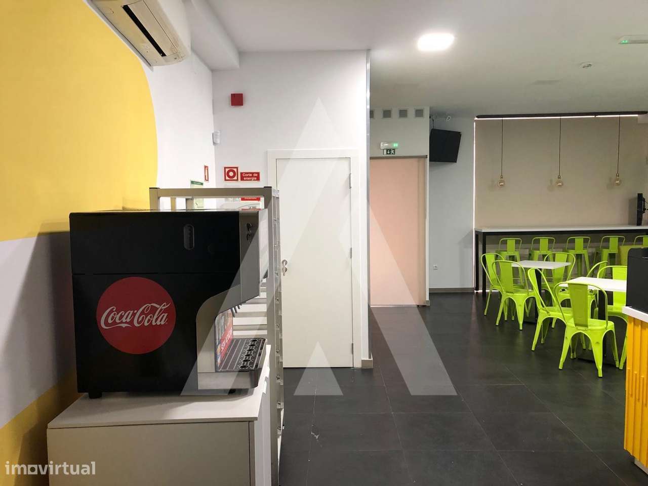 Loja localizada no centro histórico da cidade de Aveiro - Grande imagem: 4/13