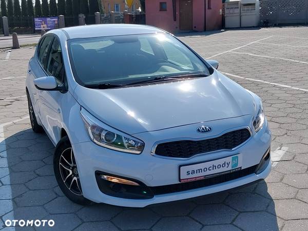 Kia Ceed 1.4 L Business Line - 27