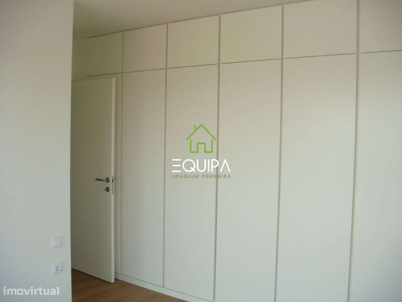 Apart. T-1, novo, no ultimo piso, com terraço e vistas para o Estádi-22