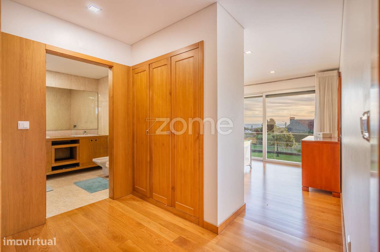 Moradia T4 com piscina | Esposende-25