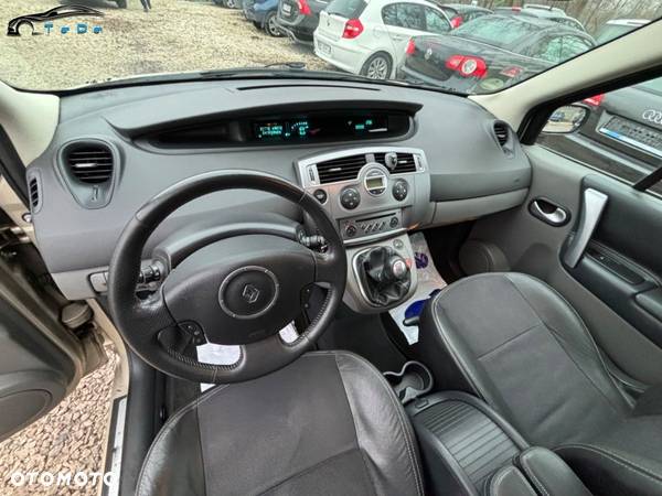 Renault Scenic 1.9 dCi FAP Avantage - 16