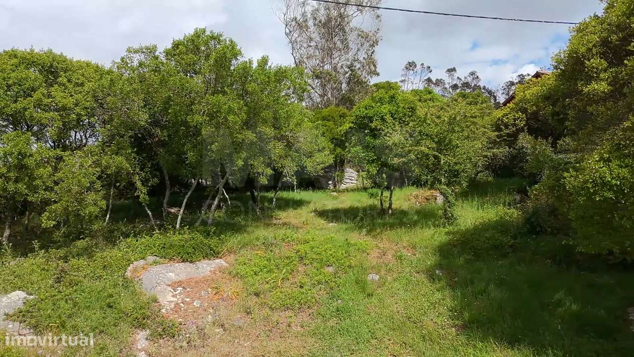 2 Terrenos Confinantes  "Construção de Moradias Isoladas ou Ge...-24
