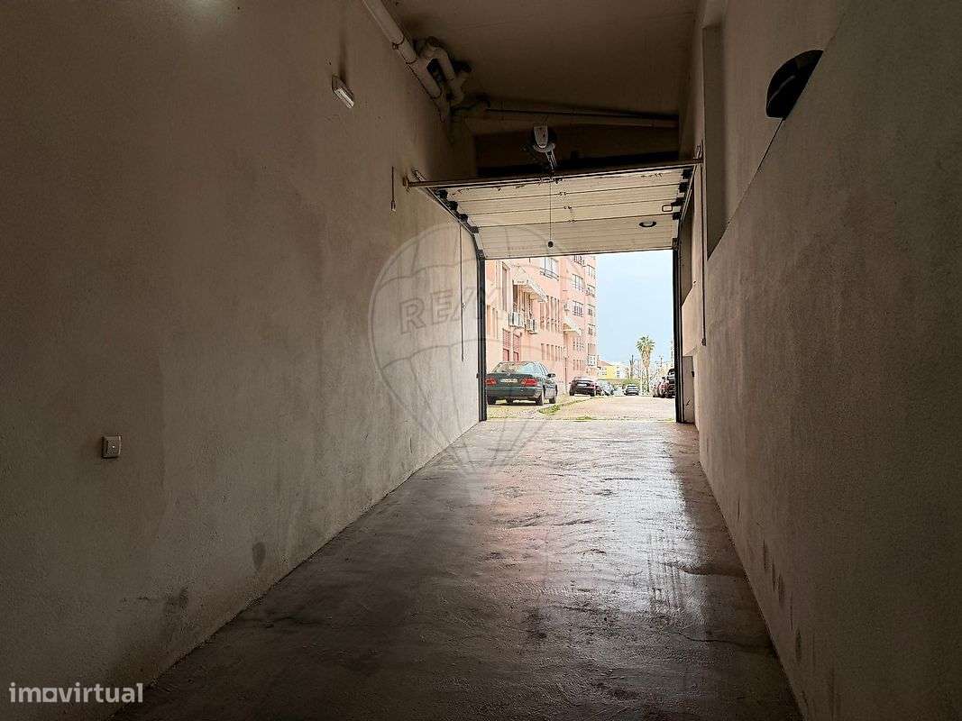 Garagem  para venda - Grande imagem: 2/8